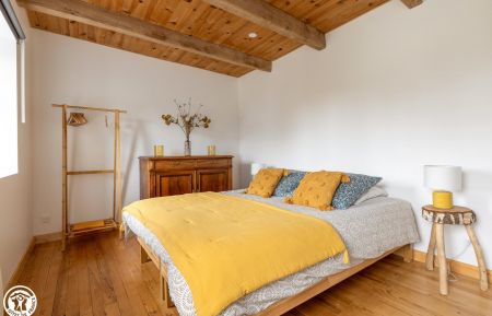 Chambre lit 160 1er étage Gîte n°63G1763 Perpezat - Puy-de-Dôme - Chambre lit 160 1er étage