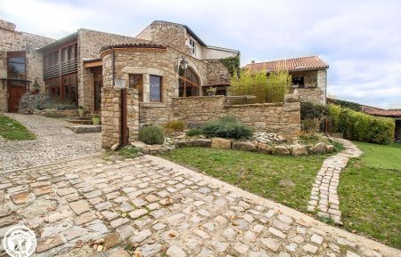 Chambre d'h&ocirc;tes n&deg;63G300624 Montpeyroux - Puy-de-D&ocirc;me - photo