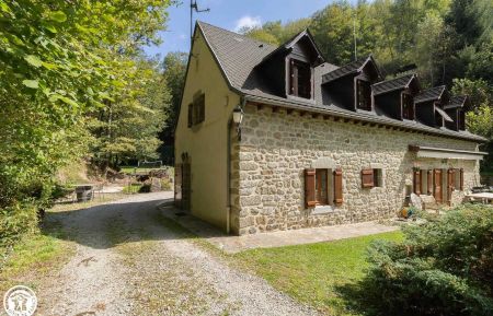 G&icirc;te n&deg;63G1875 Larodde - Puy-de-D&ocirc;me - photo
