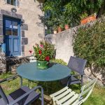 gite - Les Volets Bleus - COURNOLS - Puy-de-D&ocirc;me