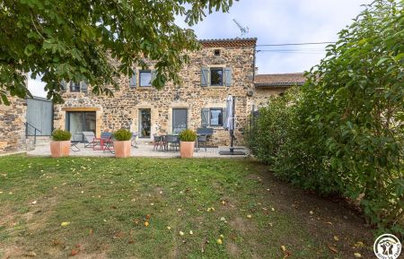G&icirc;te n&deg;63G1470 Usson - Puy-de-D&ocirc;me - photo