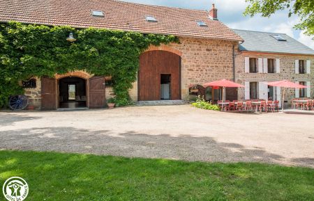 G&icirc;te de groupe n&deg;63G400007 Saint-Julien-la-Geneste - Puy-de-D&ocirc;me - photo