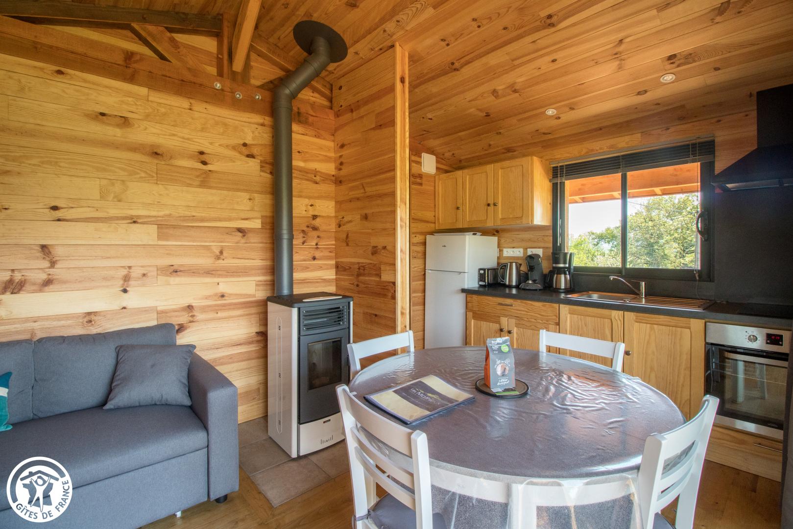 Gîte avec jacuzzi privatif auvergne : Gîte avec SPA privatif dans le