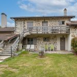 Le g&icirc;te se situe au 1er &eacute;tage