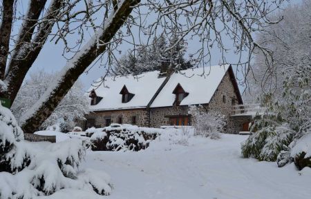 G&icirc;te n&deg;63G101019 Tauves - Puy-de-D&ocirc;me - photoHiver